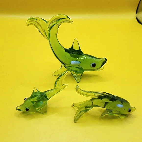 3 Vintage Glass Fish 1-2" Green Hand Blown Figurines - Picture 2 of 3